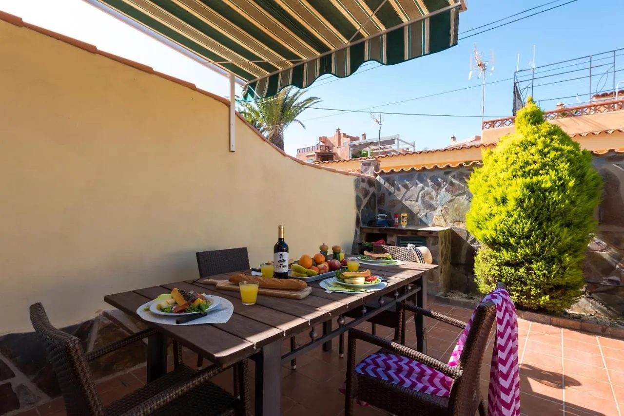 Villa Violeta أرونا