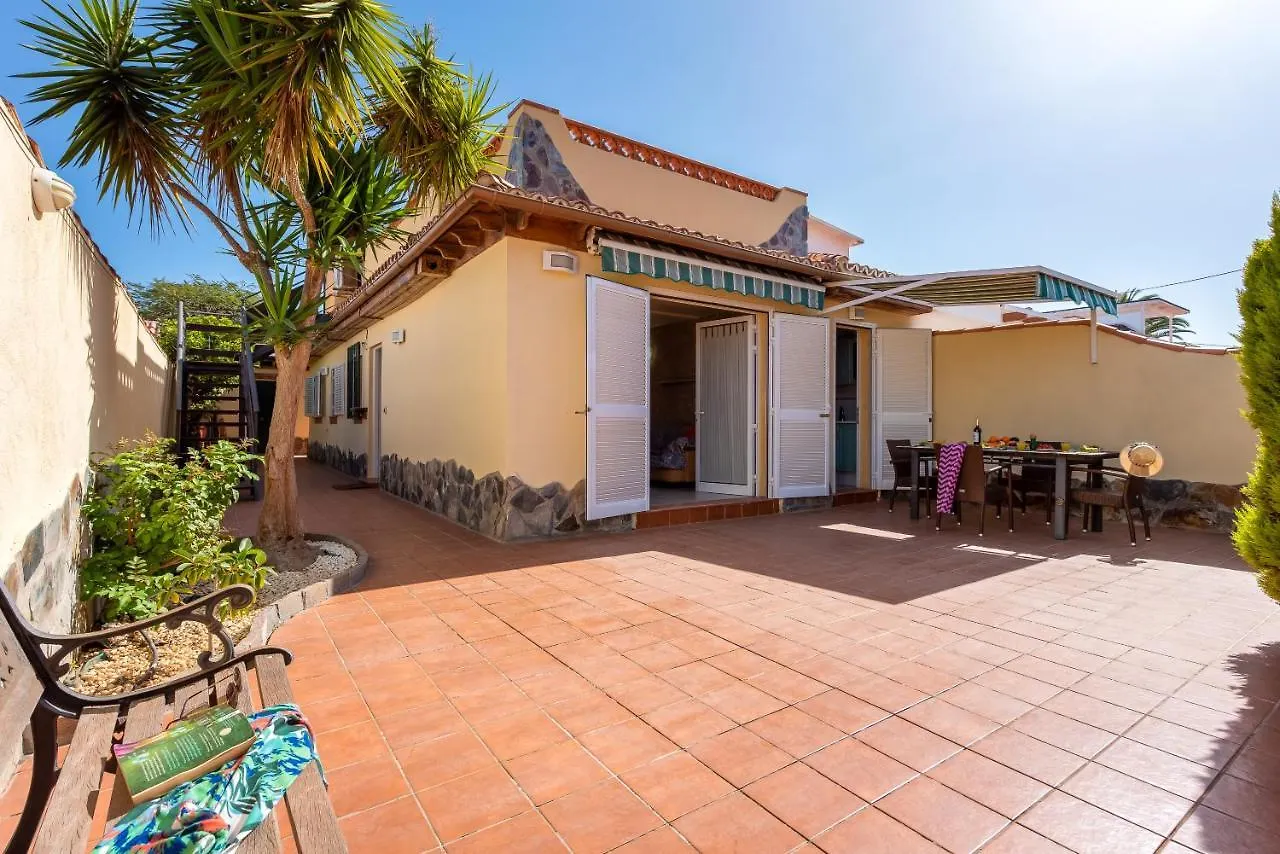 Villa Violeta أرونا