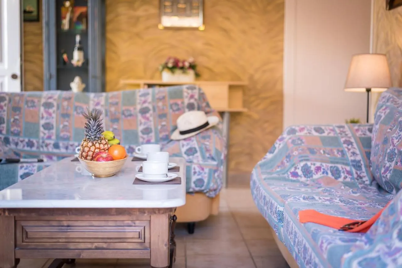 Villa Violeta أرونا
